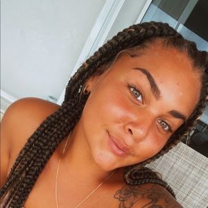 Meet your Posher, Mackenzie